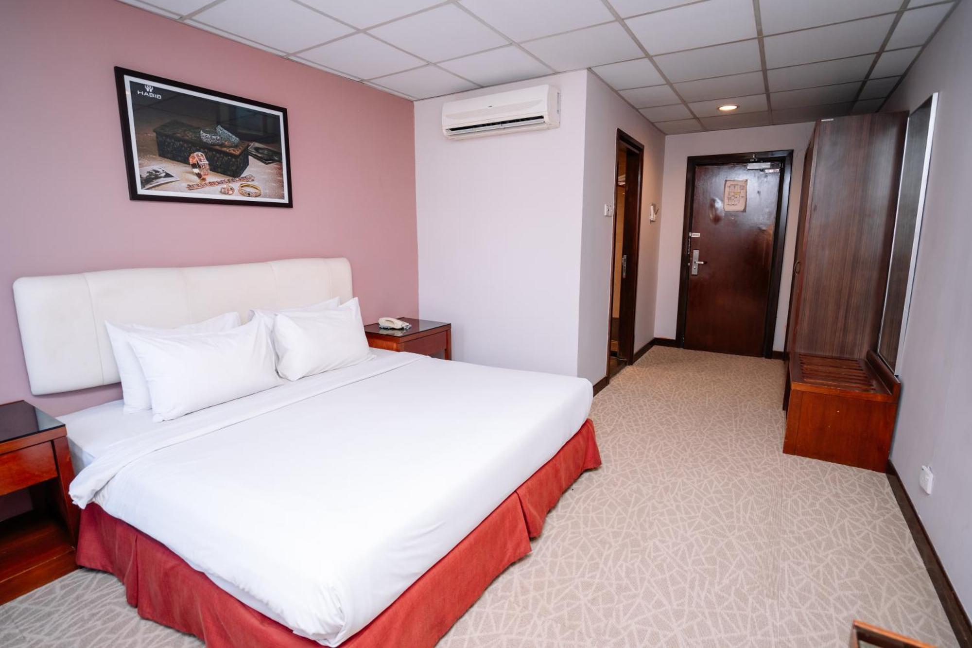 Jewels Hotel Кота-Бару Экстерьер фото